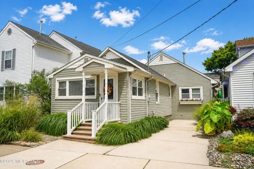 413 Union Ave, Union Beach, NJ, 07735-3128 | Card Image