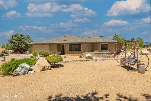 335 S Reed Rd, Chino Valley, AZ, 86323-6279 | Card Image