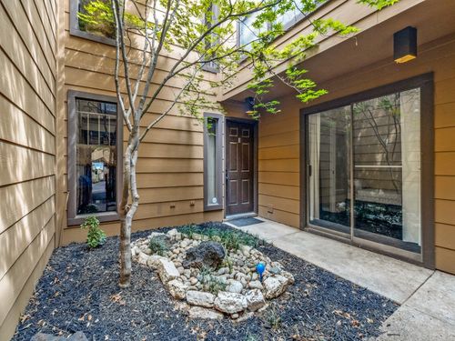 3139 Golden Oak, Farmers Branch, TX, 75234-2320 | Card Image