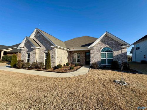 4353 Willow Bend Ln Se, Owens Cross Roads, AL, 35763-8229 | Card Image