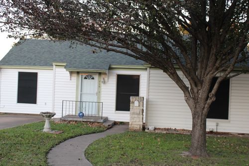 806 N Kaufman St, Seagoville, TX, 75159-2934 | Card Image