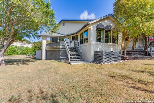 122 Cliffdwellers Path, Boerne, TX, 78006-9424 | Card Image