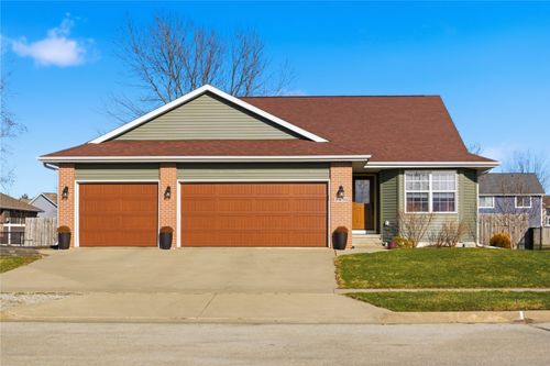 1430 Deerfield Dr, North Liberty, IA, 52317-9116 | Card Image