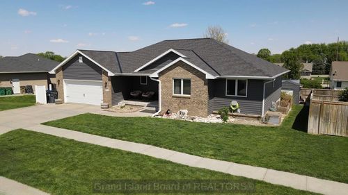 2010 Clark St, Aurora, NE, 68818-1163 | Card Image
