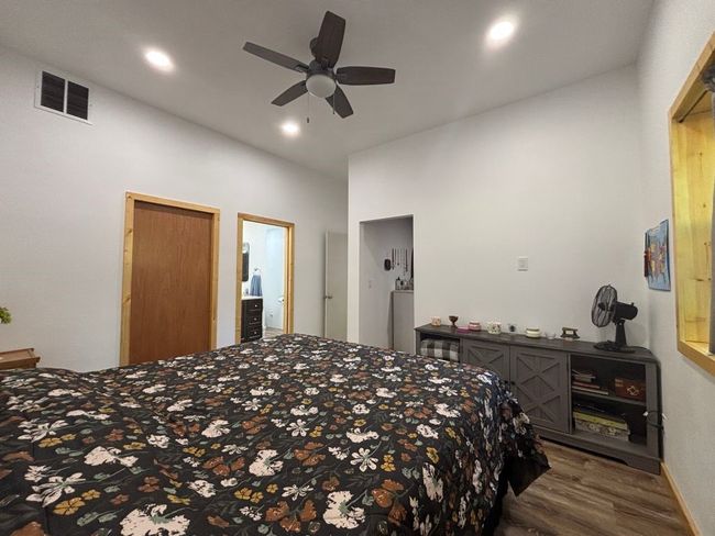 450 Vz County Road 4814, House other with 3 bedrooms, 2 bathrooms and null parking in Ben Wheeler TX | Image 26