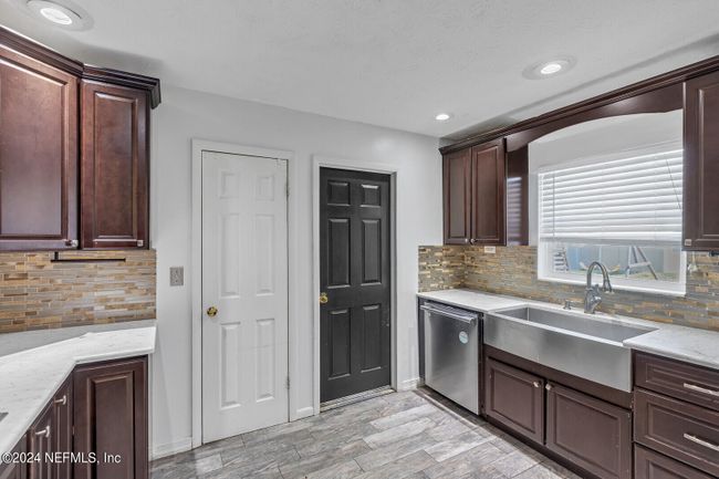 3215 Crosby Ln, House other with 4 bedrooms, 2 bathrooms and null parking in JACKSONVILLE FL | Image 9