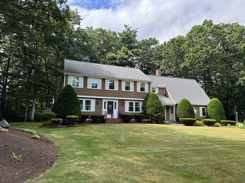 72 Hickory Dr N, Raynham, MA, 02767-1839 | Card Image