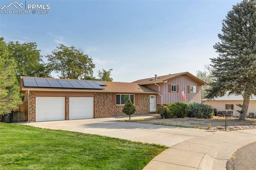 7 Colt Ct, Pueblo, CO, 81008-1804 | Card Image
