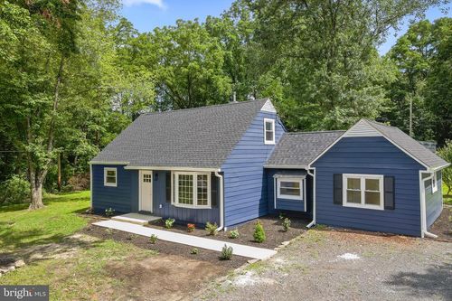 290 Oxford Valley Rd, YARDLEY, PA, 19067-7702 | Card Image