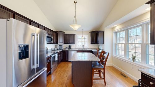 23 Upton St, Millbury, MA, 01527-3538 | Card Image