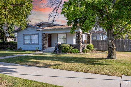 401 Pacific Street, Bakersfield, CA, 93305 | Card Image