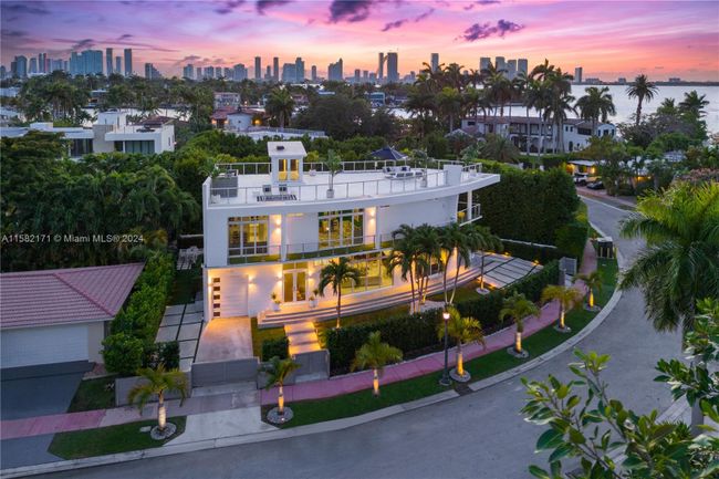 412 E Rivo Alto Dr, House other with 5 bedrooms, 5 bathrooms and null parking in Miami Beach FL | Image 1