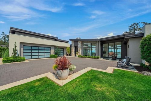 1730 Oak Leaf Dr, Nanoose Bay, BC, V9P9J4 | Card Image