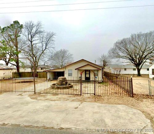 1004 1st Ave, Warner, OK, 74469 | Card Image