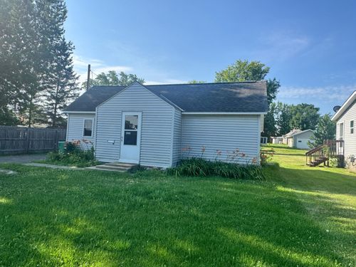 511 5th St Nw, Aitkin, MN, 56431-1207 | Card Image
