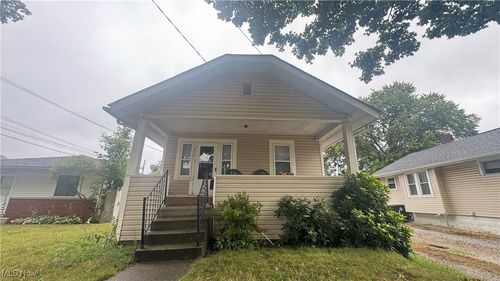 854 Eva Ave, Akron, OH, 44306-2354 | Card Image