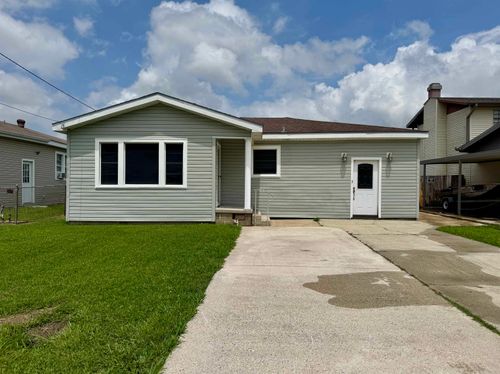 1612 Maple St, Morgan City, LA, 70380-1210 | Card Image