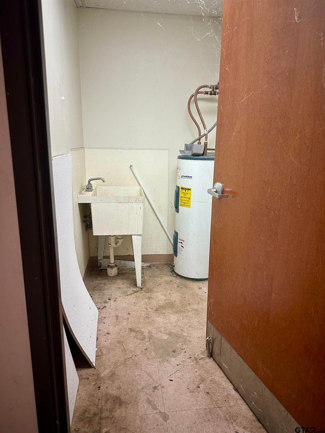1155 Tenaha St, Home with 0 bedrooms, 0 bathrooms and null parking in Center TX | Image 13