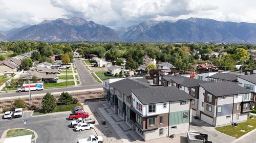 140 E Chambord Ct, Sandy, UT, 84070-1354 | Card Image