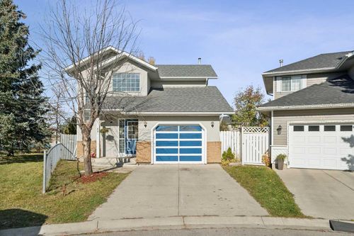 44 Martinwood Mews Ne, Calgary, AB, T3J3G8 | Card Image