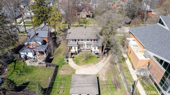 186 W 12 Th St, House other with 6 bedrooms, 3 bathrooms and null parking in Holland MI | Image 15