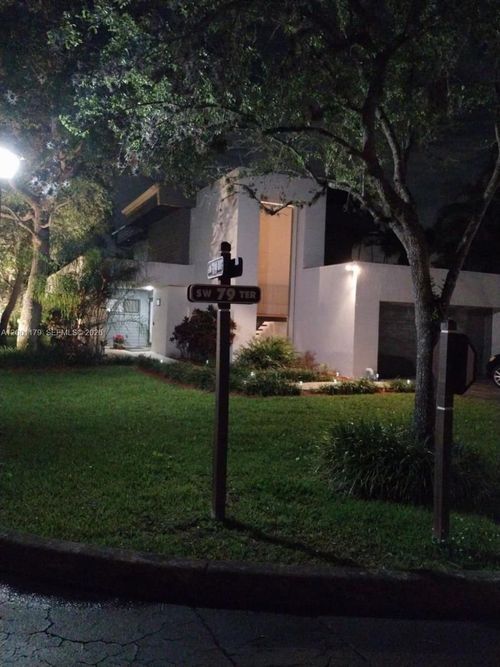 11843 Sw 79th Ter, Miami, FL, 33183-3827 | Card Image