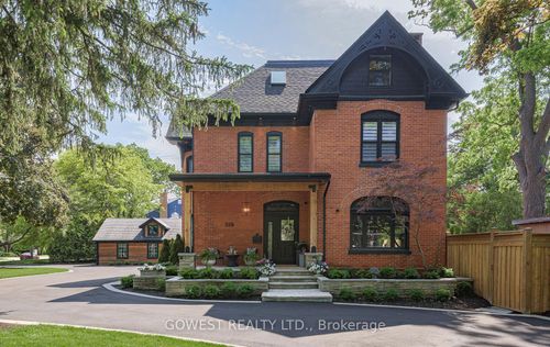 376 Chartwell Rd, Oakville, ON, L6J4A3 | Card Image