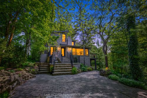 1273 Queen Victoria Ave, Mississauga, ON, L5H3H2 | Card Image