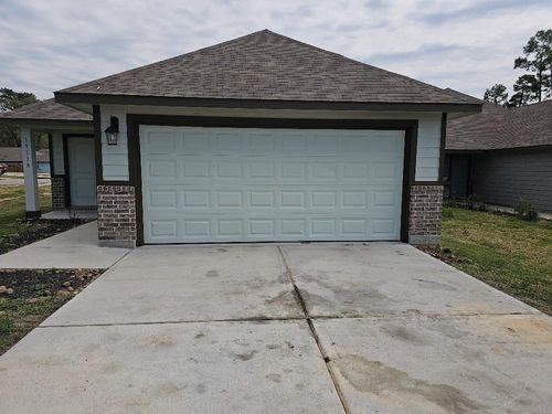 15118 Sorrento Bay Cir, Willis, TX, 77318-1350 | Card Image