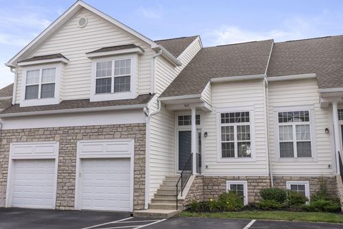 8-7017 Gallant Fox Dr, New Albany, OH, 43054-8033 | Card Image