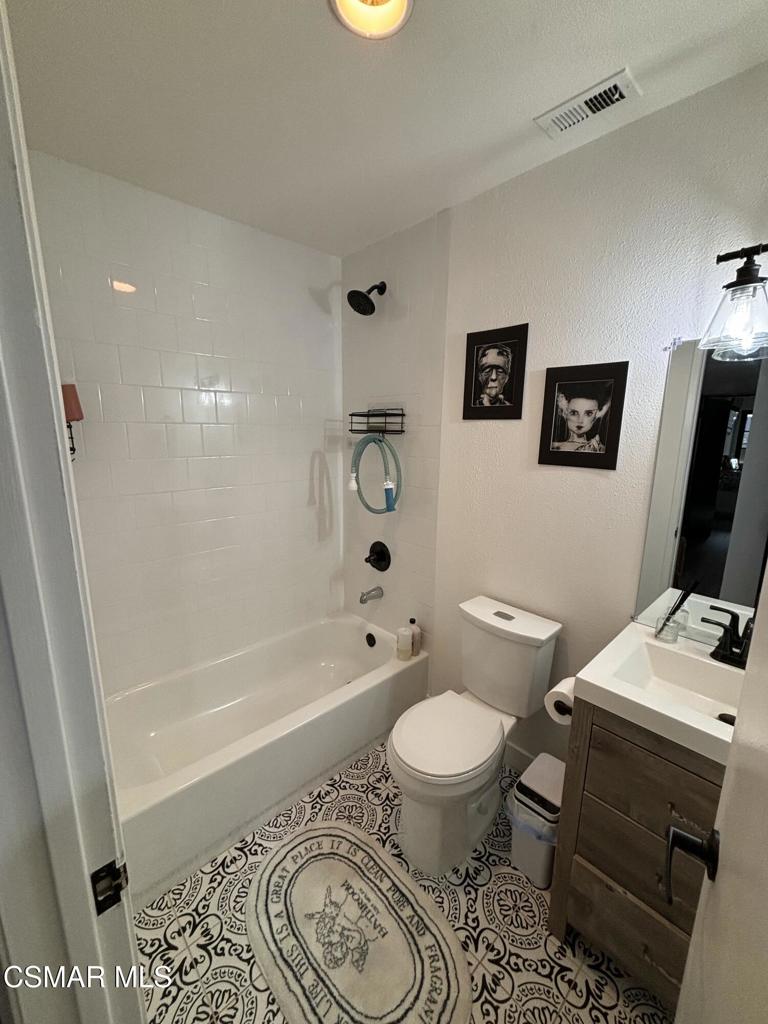Residential Lease in Canyon Country 4