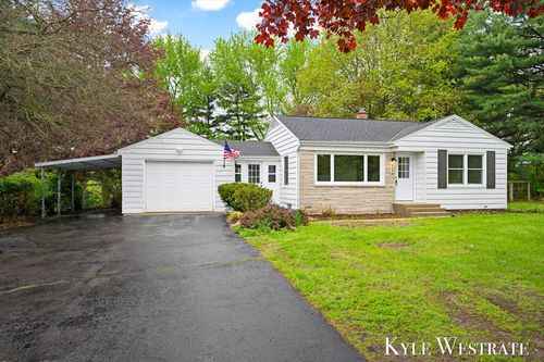8382 E G Avenue, Kalamazoo, MI, 49048 | Card Image