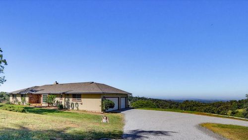 8422 Memory Ln, Auburn, CA, 95603-9747 | Card Image