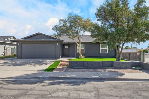 4578 Churchfield Cir, Las Vegas, NV, 89103-4512 | Card Image