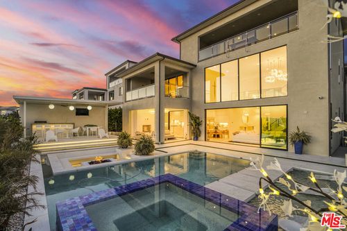 20312 W Willoughby Ln, Porter Ranch, CA, 91326-4986 | Card Image