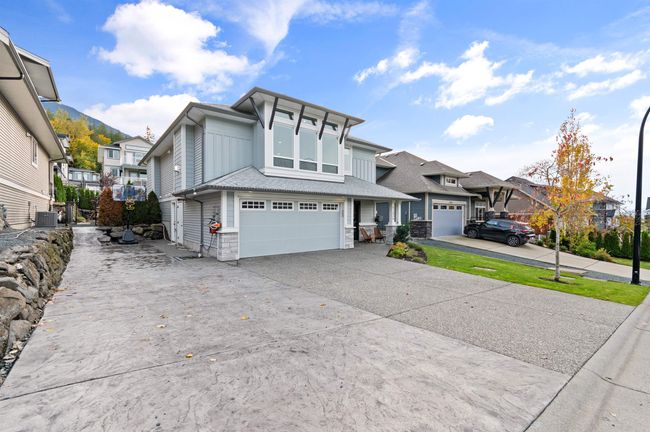 51026 Zander Place, House other with 5 bedrooms, 3 bathrooms and 8 parking in Chilliwack BC | Image 2