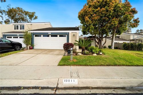 19811 Deep Harbor Dr, Huntington Beach, CA, 92648-3055 | Card Image