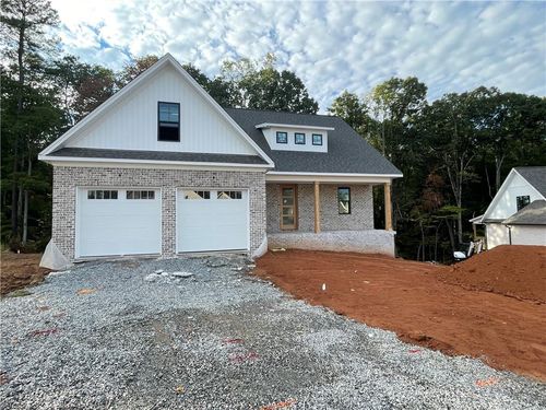 429 Wentworth Dr, Winston-Salem, NC, 27107-6179 | Card Image