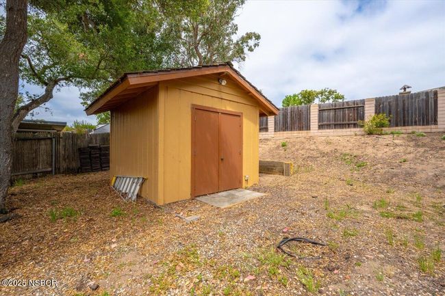 38-Side Yard | Image 30