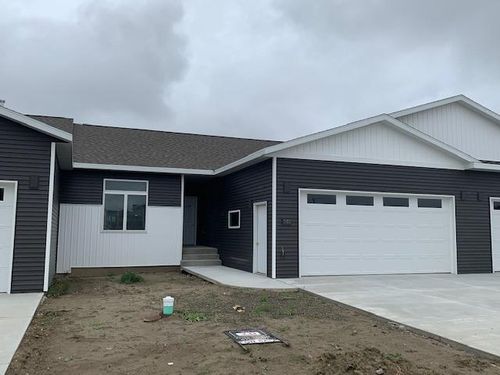 707 Calvert Drive, Bismarck, ND, 58503 | Card Image