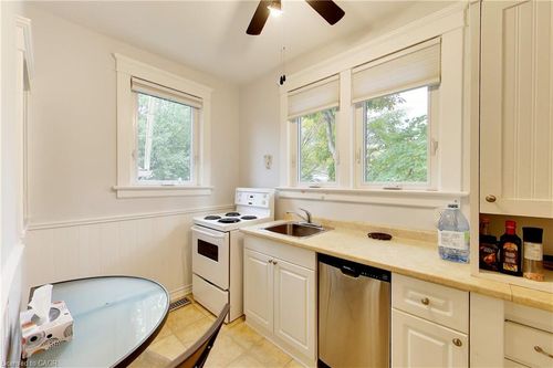 east-1-122 Forsyth St N, Sarnia, ON, N7T6C3 | Card Image