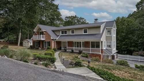 8 Briarcliff Ter, Kinnelon, NJ, 07405-2278 | Card Image