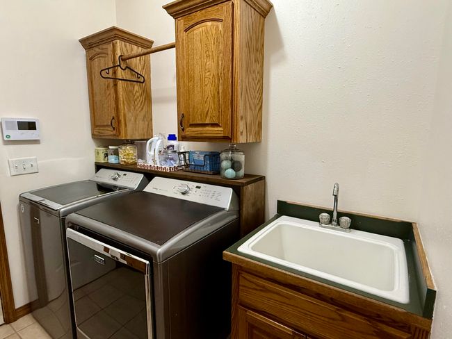 Laundry Room with Deep Sink | Image 22