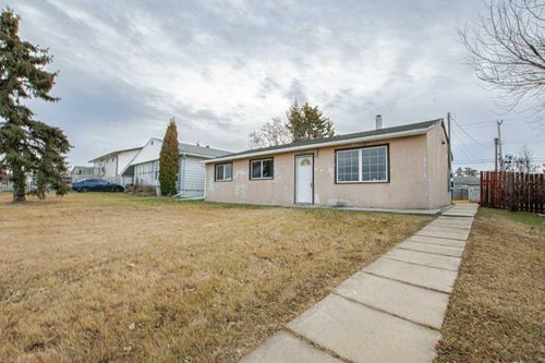 4614 52 Ave, Valleyview, AB, T0H3N0 | Card Image