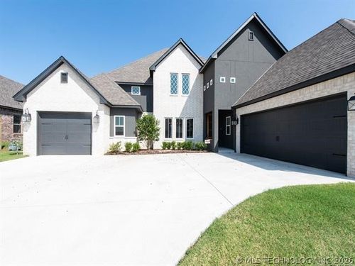 8729 S Phoenix Pl, Tulsa, OK, 74132-5606 | Card Image