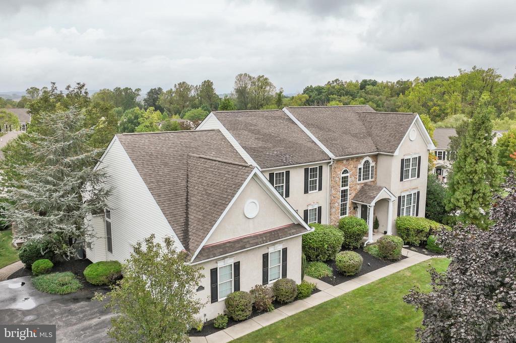 Canter Dr, Downingtown, PA 19335