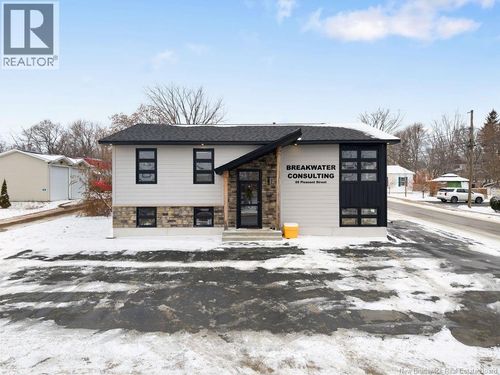 85 Pleasant St, Miramichi, NB, E1V1X8 | Card Image