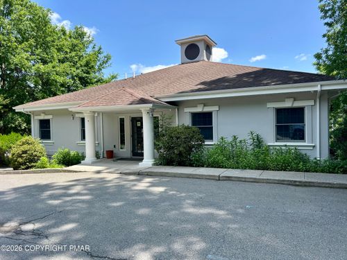 526 Independence Road, East Stroudsburg, PA, 18301 | Card Image