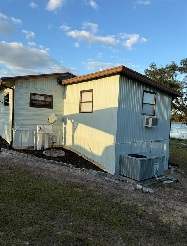 9486 Gray Fox Dr, House other with 2 bedrooms, 2 bathrooms and null parking in WEEKI WACHEE FL | Image 27