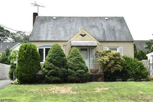 10 2nd St, Elmwood Park, NJ, 07407-1505 | Card Image
